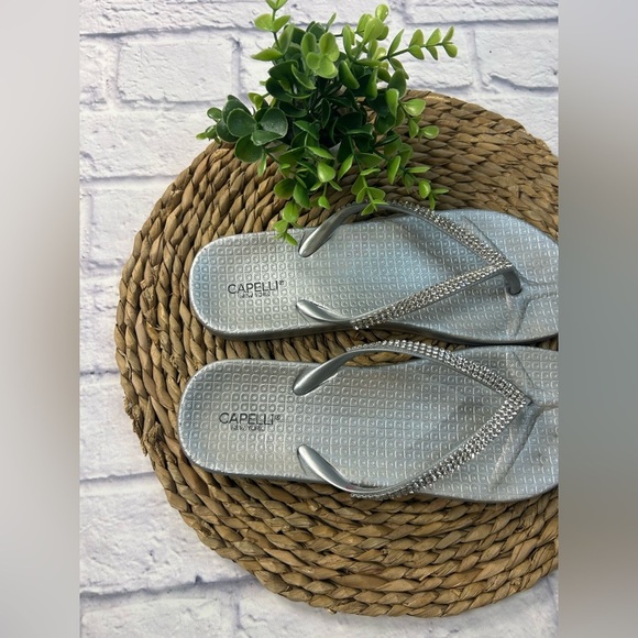 Capelli of New York Silver Flip Flops with Rhinestone Accents. Size 9. - Picture 2 of 7